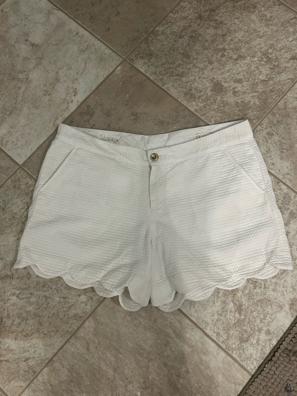 Lilly Pulitzer White ButterCup Shorts Size 8